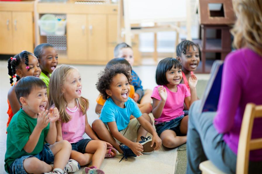 Bilderbuchbetrachtung im Kindergarten